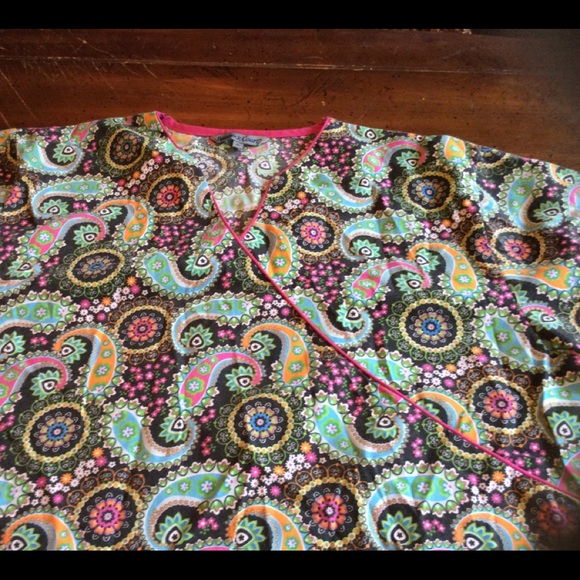 Xlarge ladies scrub set - Picture 9 of 16